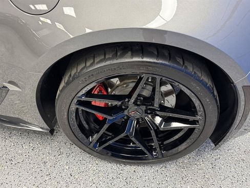 Used 2016 Chevrolet Corvette Z06 w/ 2LZ Preferred Equipment Group RWD image 27