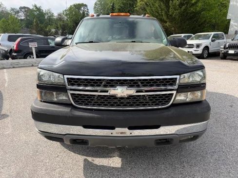 Used 2005 Chevrolet Silverado 3500 LT w/ Heavy-Duty Power Package image 8