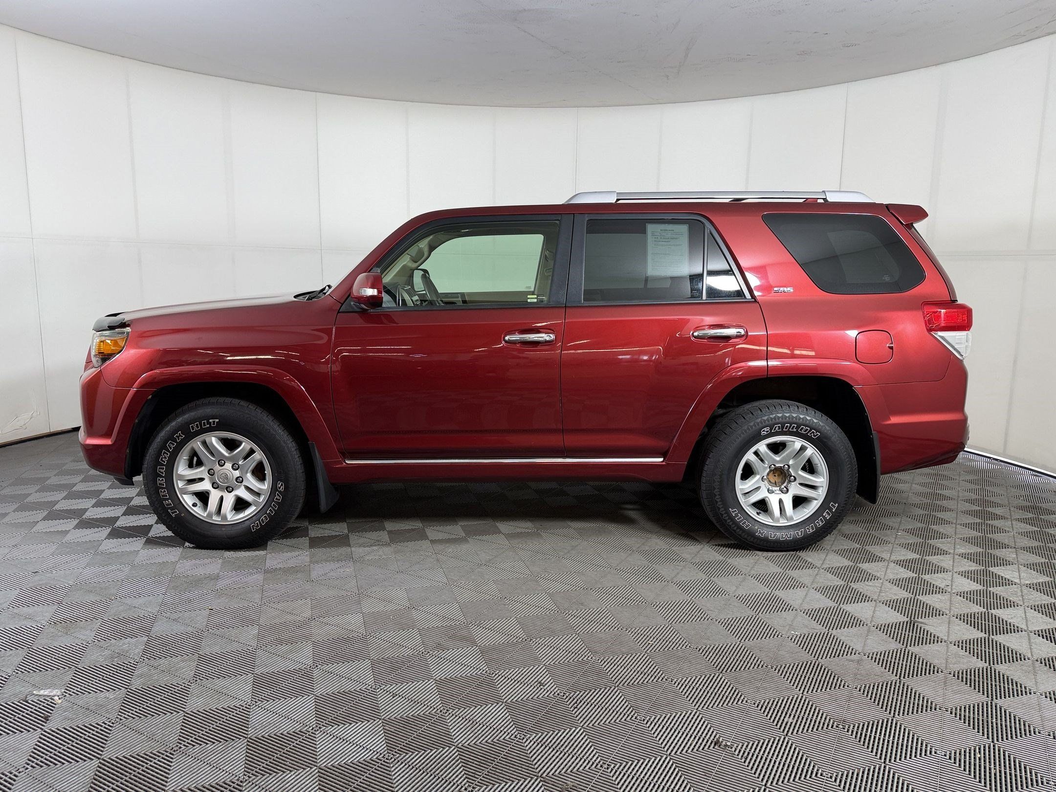 Used 2013 Toyota 4Runner SR5 w/ Convenience Pkg AWD/4WD image 2