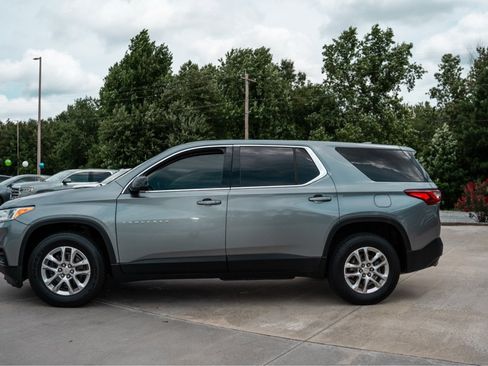 Used 2020 Chevrolet Traverse LS AWD/4WD image 3