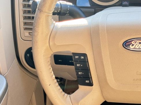 Used 2011 Ford Escape XLT FWD image 28