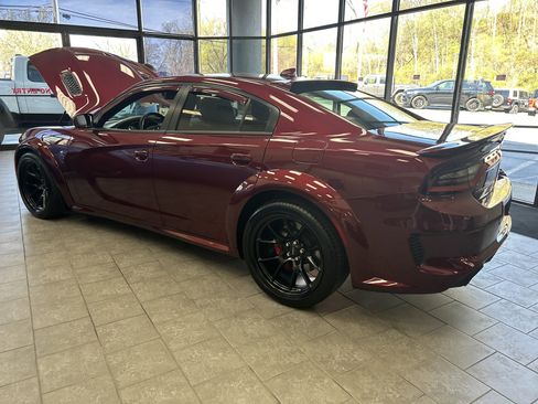 Used 2021 Dodge Charger SRT Hellcat image 2
