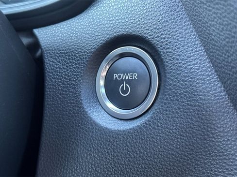 Certified 2025 Toyota Corolla SE image 21