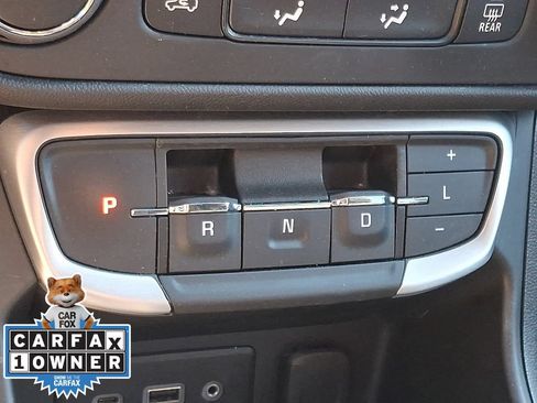 Used 2024 GMC Terrain SLE AWD/4WD image 15
