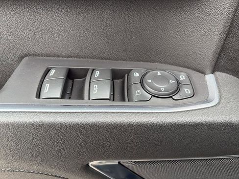 Used 2024 GMC Sierra 1500 SLT image 14