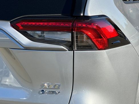 Used 2025 Toyota RAV4 XLE image 31