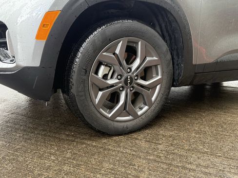 Used 2024 Kia Seltos LX image 6