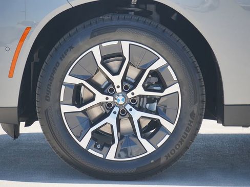 Used 2025 BMW X3 xDrive30i w/ Convenience Package image 5