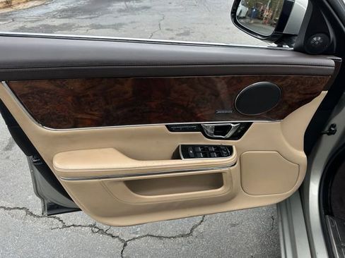 Used 2014 Jaguar XJ AWD image 11