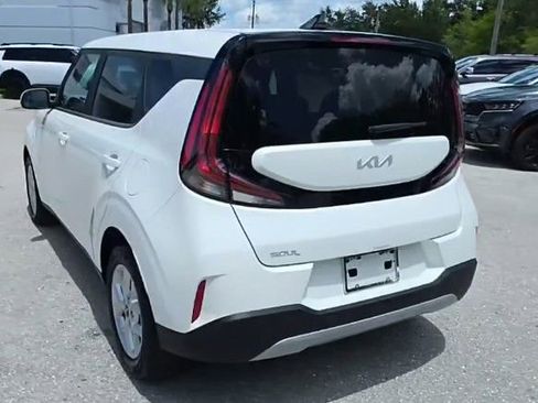 Used 2024 Kia Soul LX w/ Option Group 015 FWD image 4