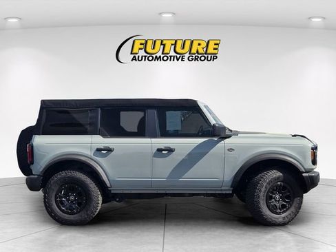 Used 2023 Ford Bronco Wildtrak image 3