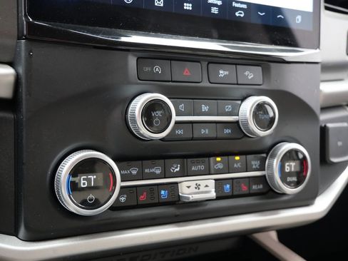 Certified 2024 Ford Expedition Max XLT image 25