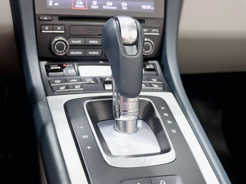 Used 2018 Porsche 911 Carrera image 24