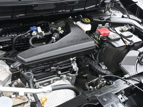 Used 2018 Nissan Rogue S image 24