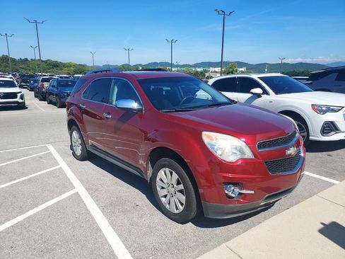 Used 2010 Chevrolet Equinox LT w/ Chrome Appearance Package FWD image 1