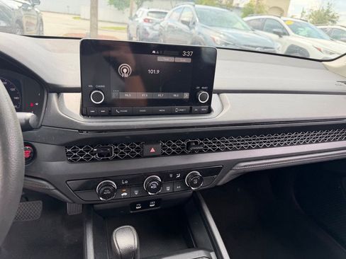 Used 2023 Honda Accord LX image 25