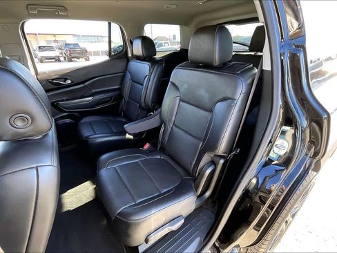 Certified 2023 GMC Acadia SLT w/ Elevation Edition image 17