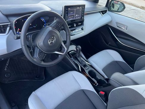 Used 2022 Toyota Corolla XSE FWD image 12