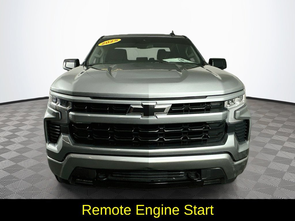 Used 2025 Chevrolet Silverado 1500 RST w/ Z71 Off-Road Package AWD/4WD image 4