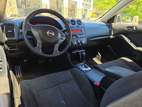 Used 2010 Nissan Altima 2.5 S FWD image 16