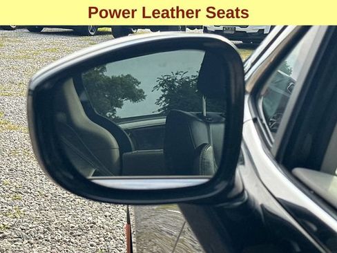 Used 2017 Chrysler Pacifica Touring-L FWD image 7
