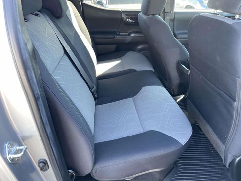 Used 2023 Toyota Tacoma TRD Sport image 39