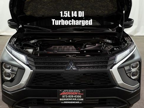 Used 2024 Mitsubishi Eclipse Cross LE image 3