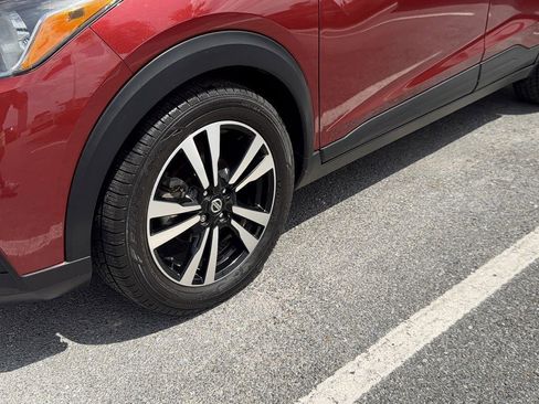 Used 2020 Nissan Kicks SV FWD image 19