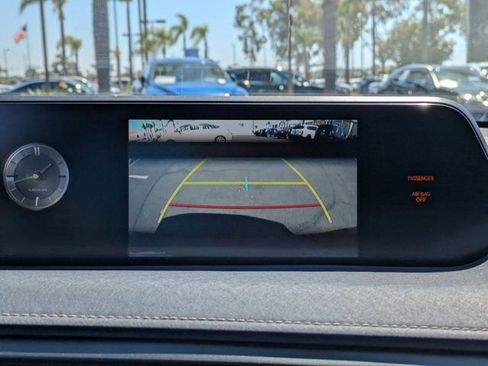 Used 2019 Lexus UX 250h w/ Premium Package image 22