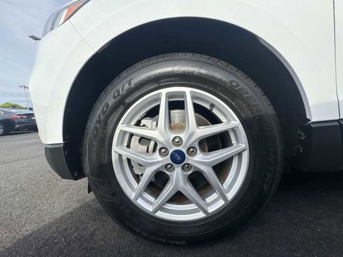 Used 2022 Ford Edge SEL image 18