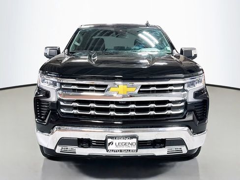 Used 2024 Chevrolet Silverado 1500 LTZ image 2