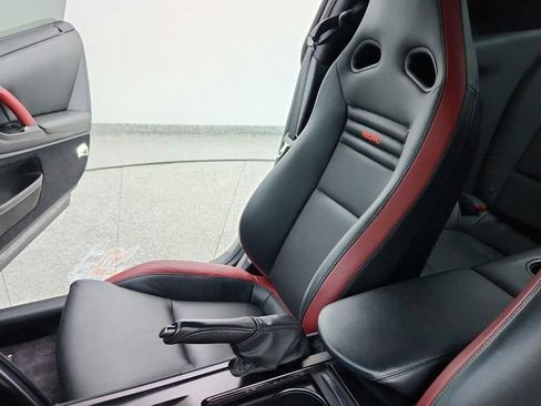 Used 2012 Nissan GT-R Black Edition image 21