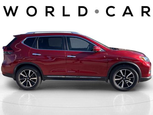 Used 2019 Nissan Rogue SL w/ Premium Package image 2
