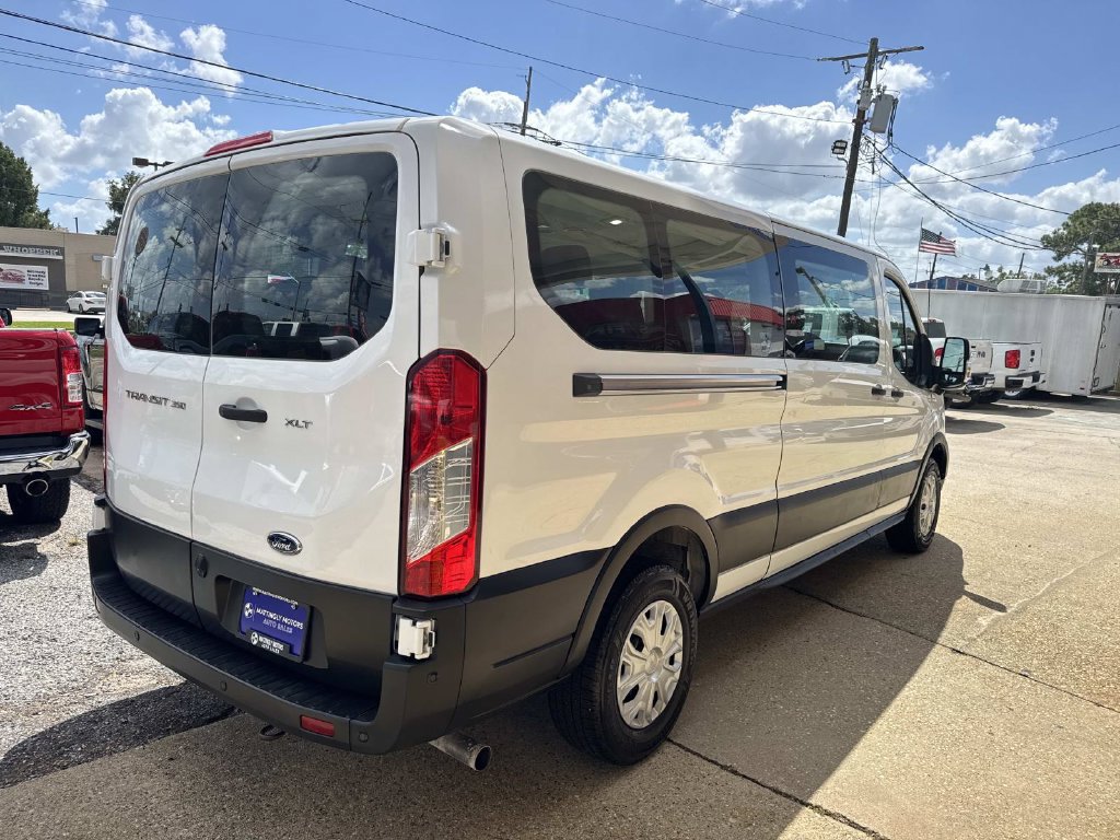 Used 2023 Ford Transit 350 XLT RWD image 8
