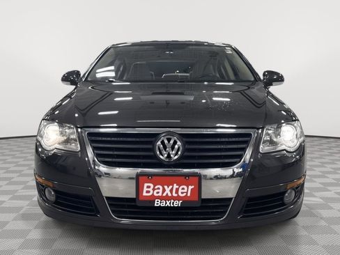 Used 2010 Volkswagen Passat Komfort FWD image 5