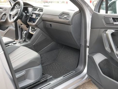 Certified 2024 Volkswagen Tiguan SE R-Line image 20