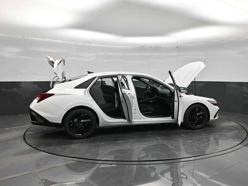 New 2026 Hyundai Elantra Sport FWD image 41