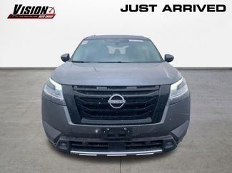 Certified 2023 Nissan Pathfinder SL w/ Lighting Package (N92) video 2