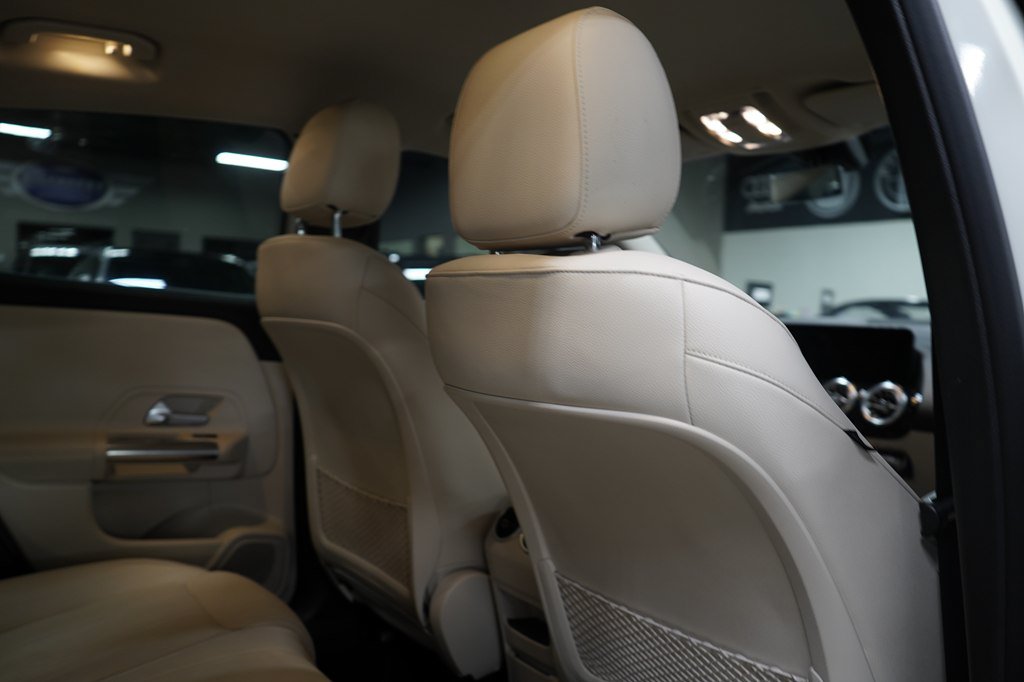 Used 2022 Mercedes-Benz GLA 250 w/ Premium Package Lite image 25