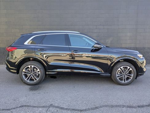 Certified 2025 Audi Q5 Premium Plus w/ Premium Plus image 5