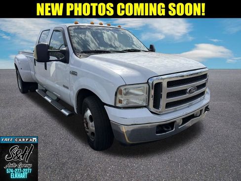 Used 2005 Ford F350 2WD Crew Cab DRW Super Duty image 1