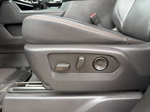 Used 2025 GMC Sierra 1500 AT4 AWD/4WD image 12