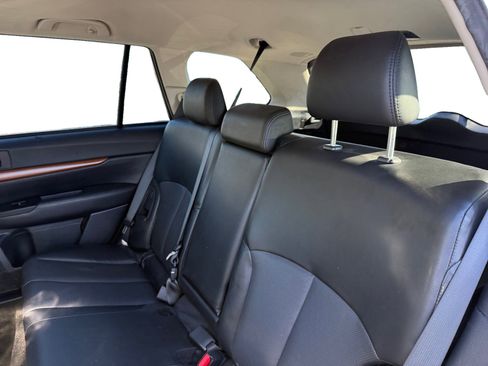Used 2014 Subaru Outback 2.5i Limited w/ Moonroof Package image 16