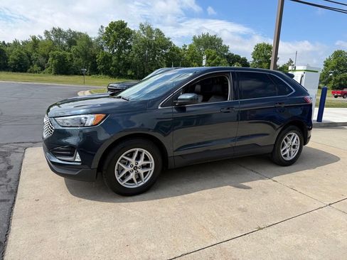 Used 2024 Ford Edge SEL w/ Convenience Package AWD/4WD image 4