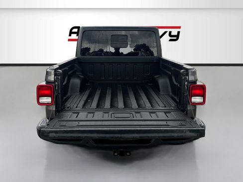 Used 2023 Jeep Gladiator Sport AWD/4WD image 24