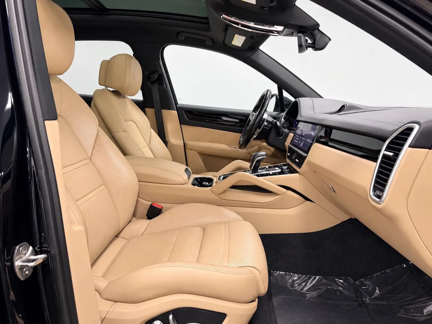 Used 2021 Porsche Cayenne AWD/4WD image 23