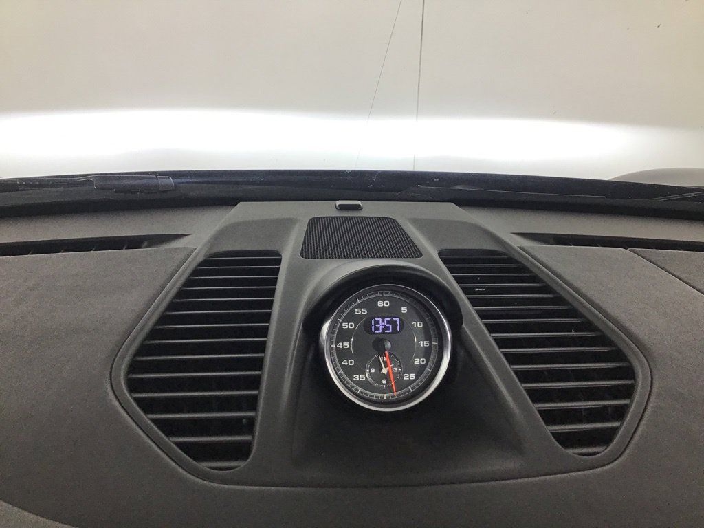 Certified 2018 Porsche 911 Turbo AWD/4WD image 33