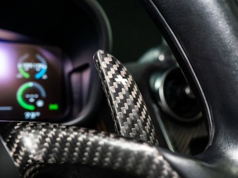 Used 2018 McLaren 570S Spider image 34