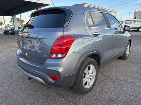 Used 2019 Chevrolet Trax LT w/ LT Convenience Package FWD image 4