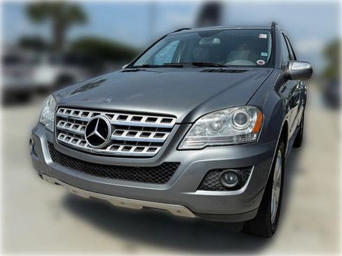Used 2010 Mercedes-Benz ML 350 2WD image 3